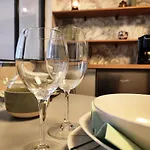 Epicurieux إيكس ليه با